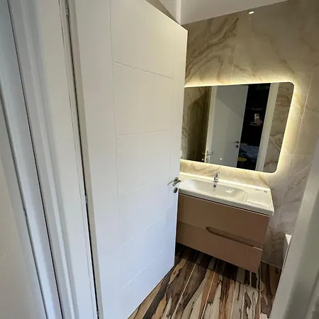 Apartment Luxury Land Tirana