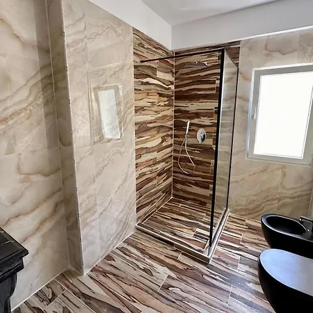 Luxury Land Appartement Tirana
